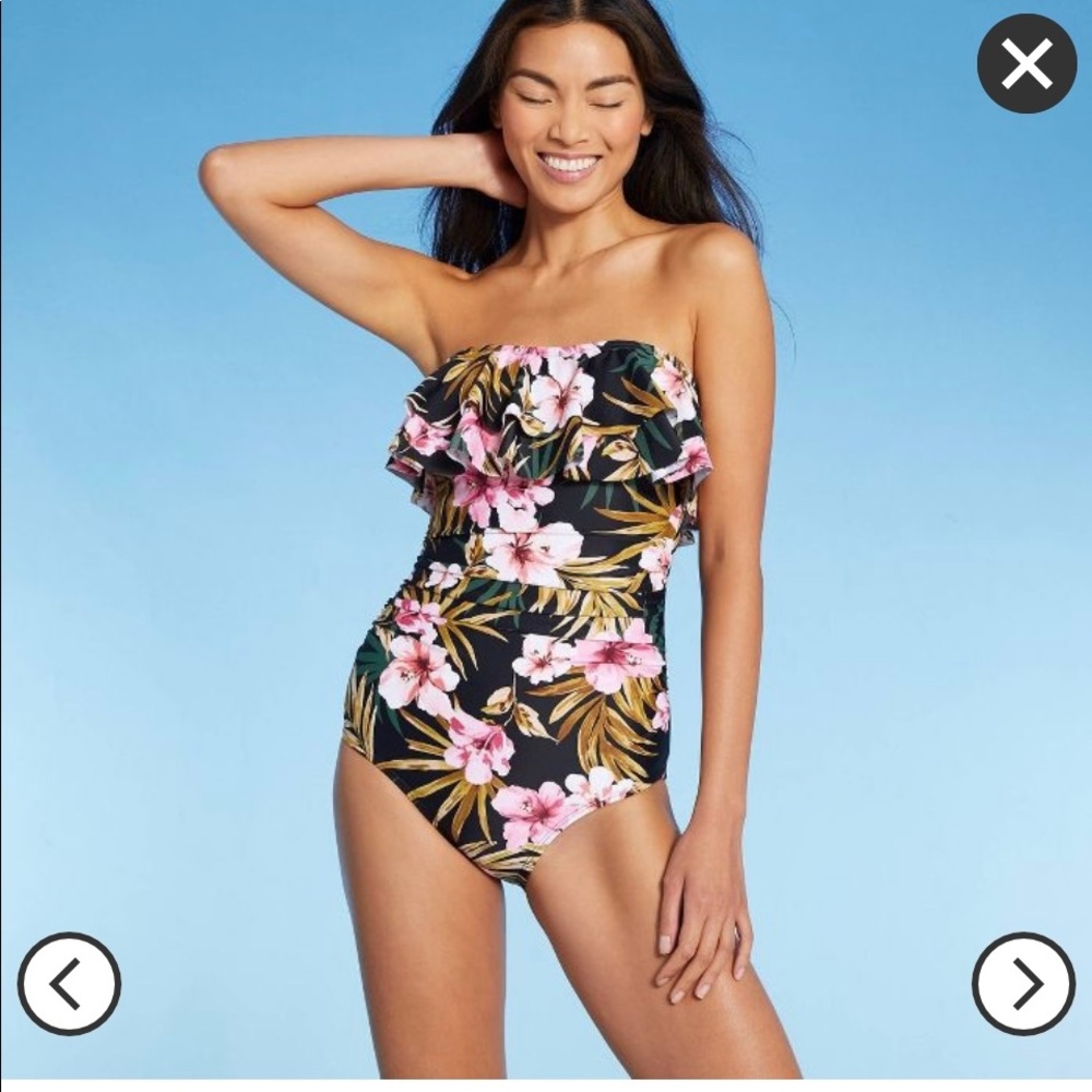 **NWOT* Shade and Shore 1 piece floral bathing suit with ruffle top.